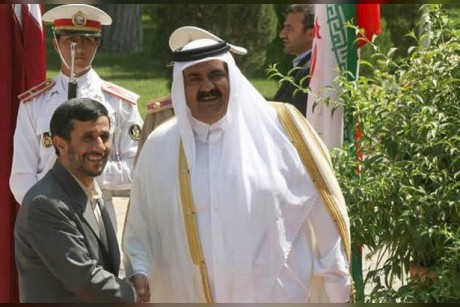 حمد بن خليفة هدف لفتح أبواب قطر أمام المد الفارسي
