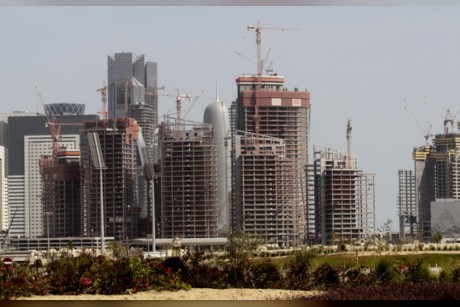 تزايد الانكماش في قطر مع ضعف السوق العقارية
