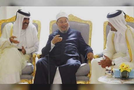 تميم وحمد وبينهما القرضاوي