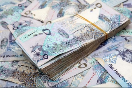 القروض  البنكية تثقل كاهل الحكومة القطرية
