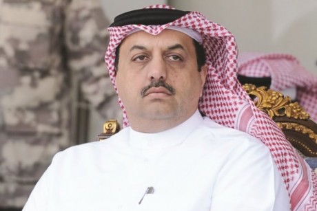 وزير دفاع الحمدين يواصل الترويج لأباطيل التفوق العسكري ويتذلل مجددا للرباعي