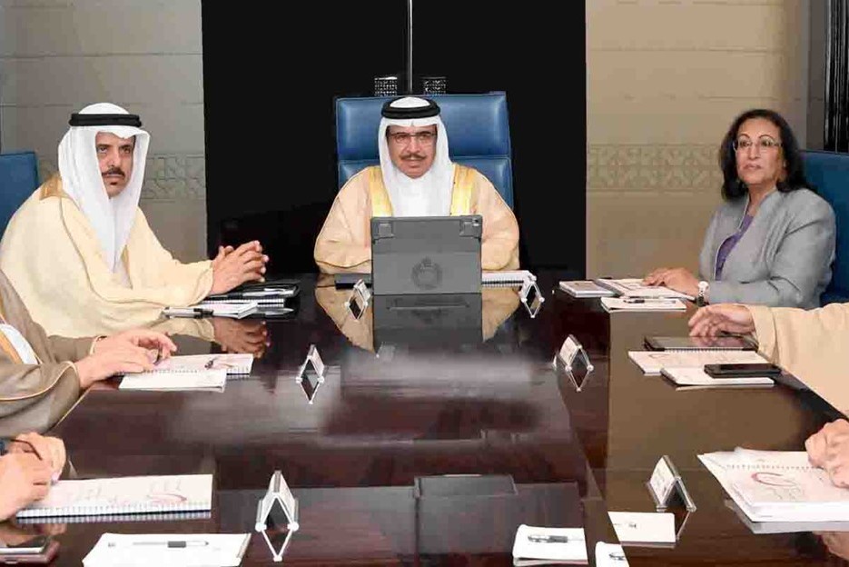 الفريق أول الشيخ راشد بن عبدالله آل خليفة وزير الداخلية البحريني