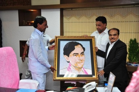 Qatari fraudster allegedly presented crystal paintings by Hyderabad artist as his own