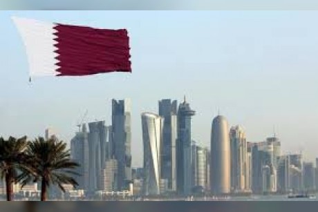 بالأدلة.. تميم يتجاهل أزمات الشعب ومتطلباته ويُسخِّر أموال الدولة لدعم الإرهاب