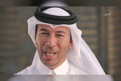 النظام يطرد خليفة الرميحي بعد انتقاده الخطوط القطرية